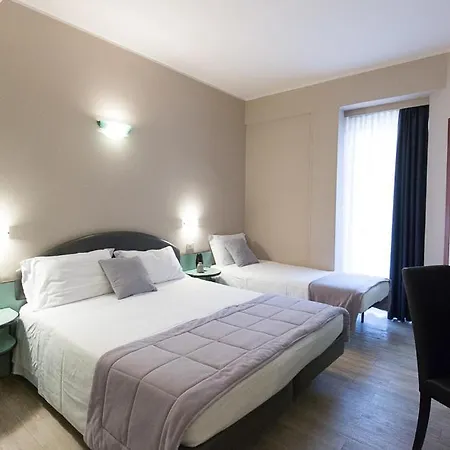 Trevi Riccione, In Centro Sul Mare Con Cucina Hotell Riccione