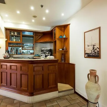 Trevi Riccione, In Centro Sul Mare Con Cucina Отель Риччоне
