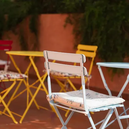 Trevi Riccione, In Centro Sul Mare Con Cucina
