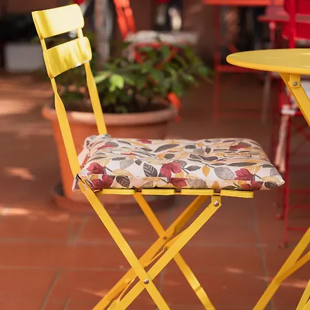 Trevi Riccione, In Centro Sul Mare Con Cucina Риччоне